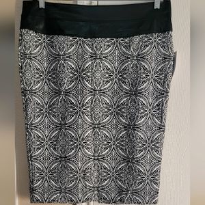 BISOU BISOU PENCIL SKIRT w/FAUX LEATHER WAISTBAND